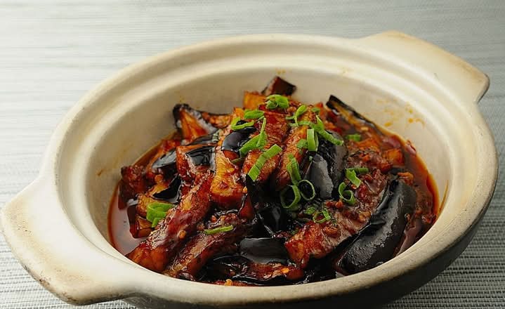 鱼香茄子Eggplant and Pork Mince w/ Sweet Chilli